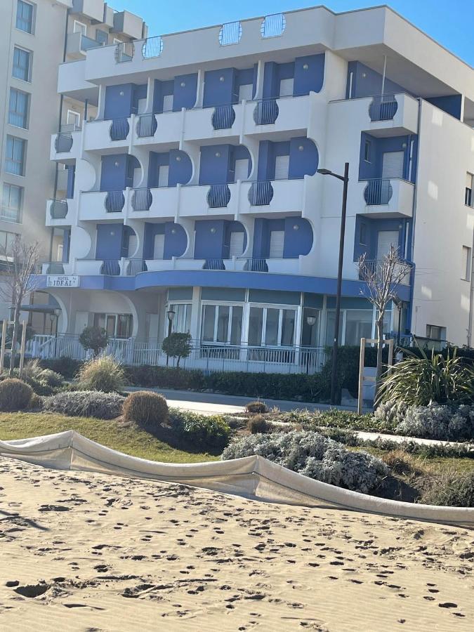 Hotel Ideal Ρίμινι Εξωτερικό φωτογραφία