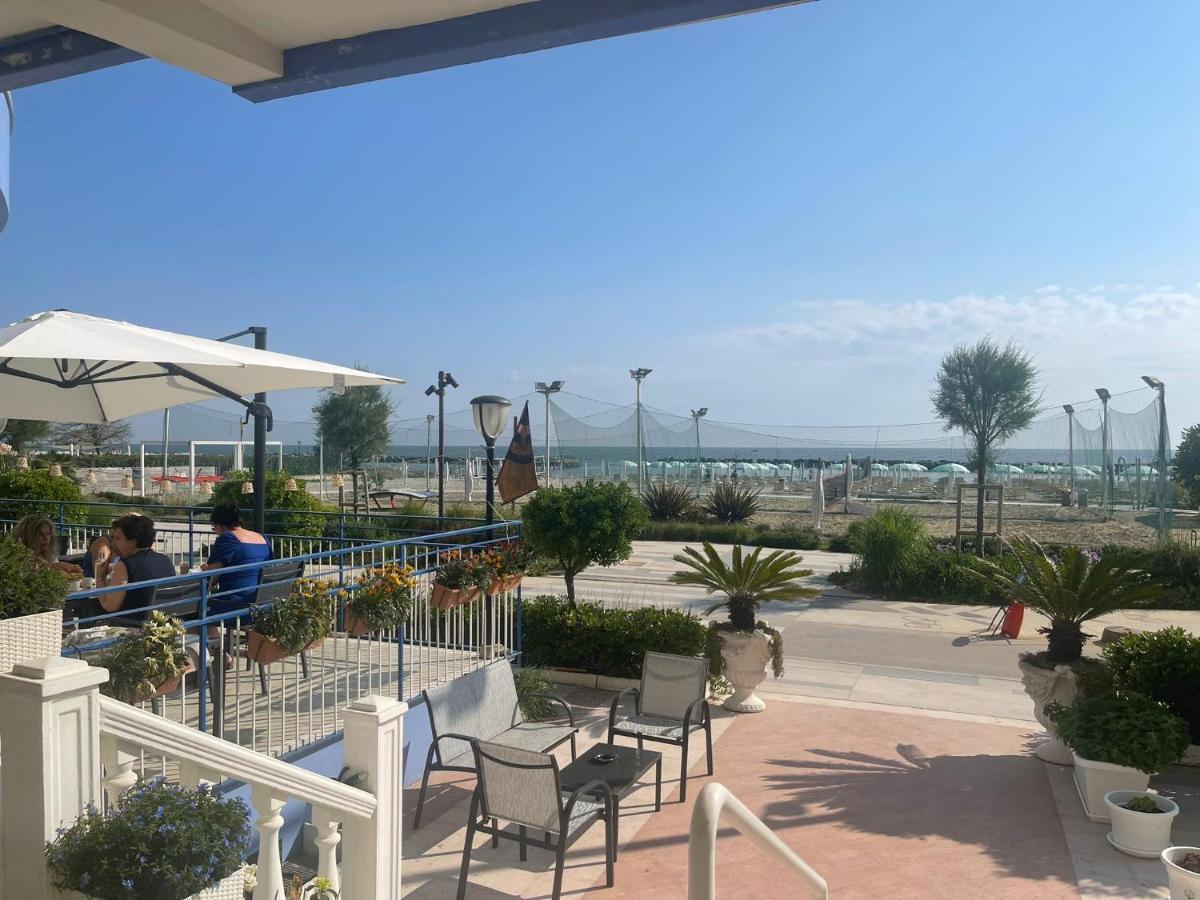 Hotel Ideal Ρίμινι Εξωτερικό φωτογραφία