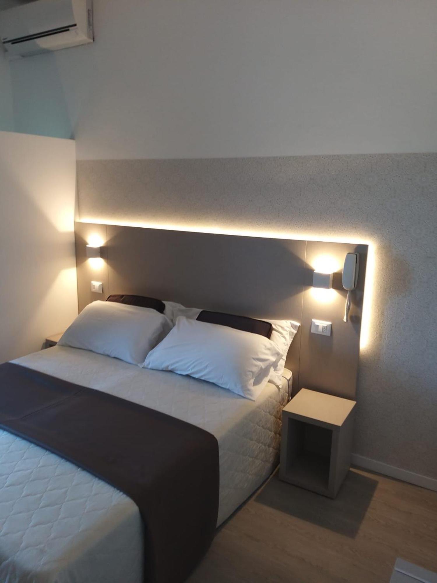 Hotel Ideal Ρίμινι Εξωτερικό φωτογραφία