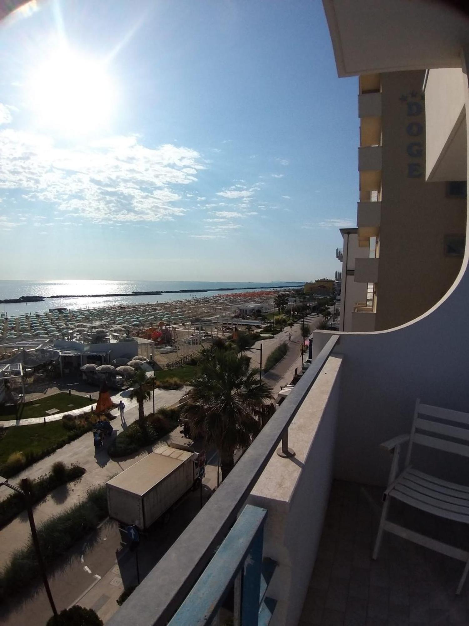 Hotel Ideal Ρίμινι Εξωτερικό φωτογραφία