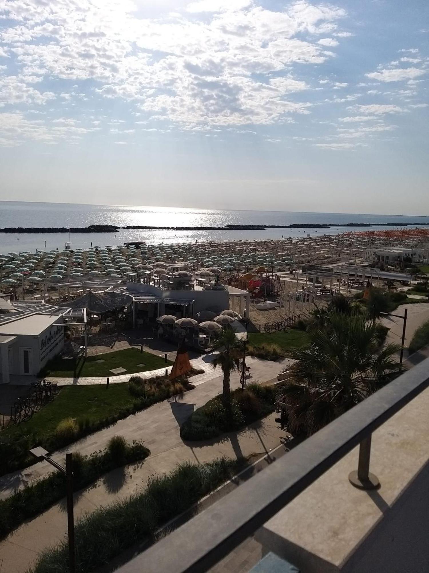 Hotel Ideal Ρίμινι Εξωτερικό φωτογραφία