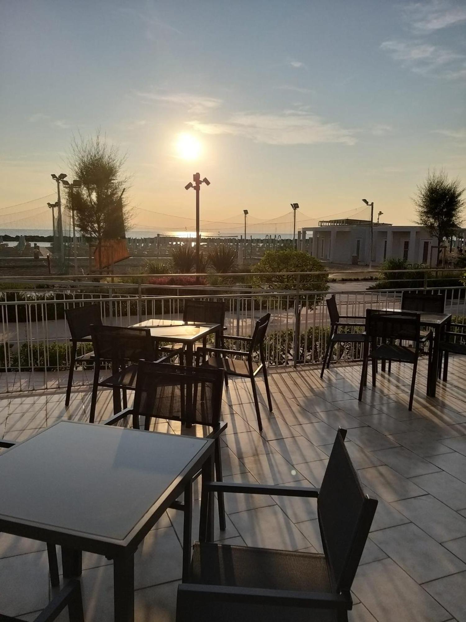 Hotel Ideal Ρίμινι Εξωτερικό φωτογραφία