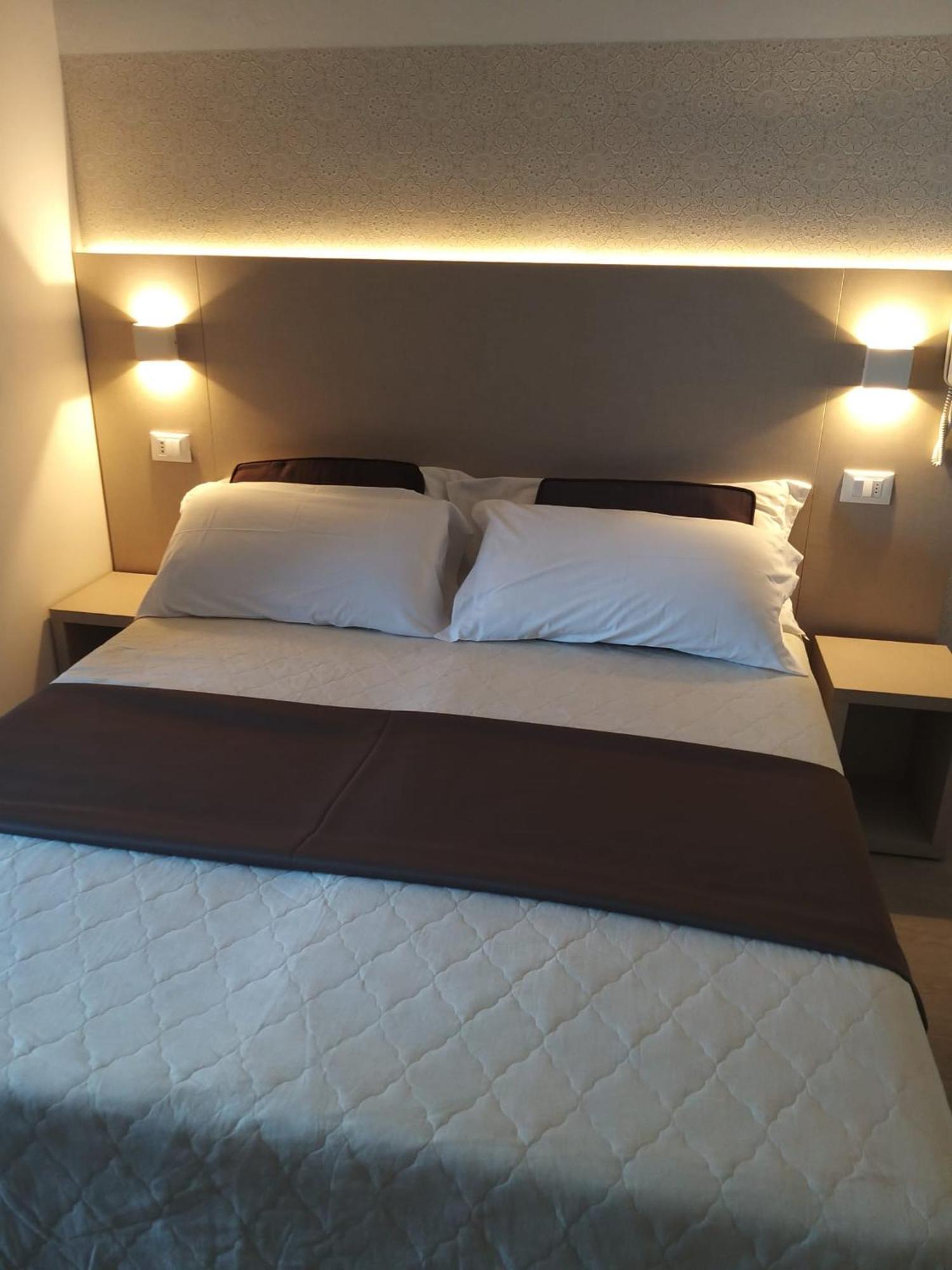 Hotel Ideal Ρίμινι Εξωτερικό φωτογραφία