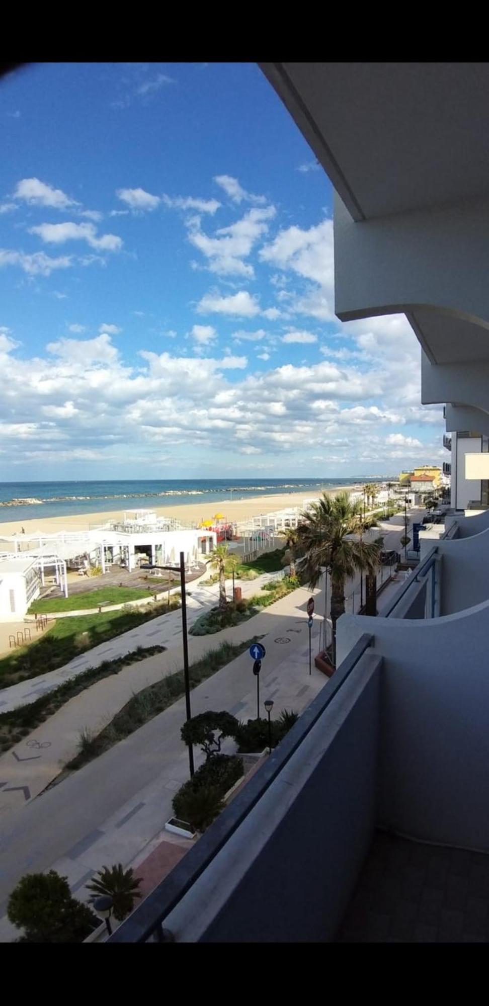 Hotel Ideal Ρίμινι Εξωτερικό φωτογραφία