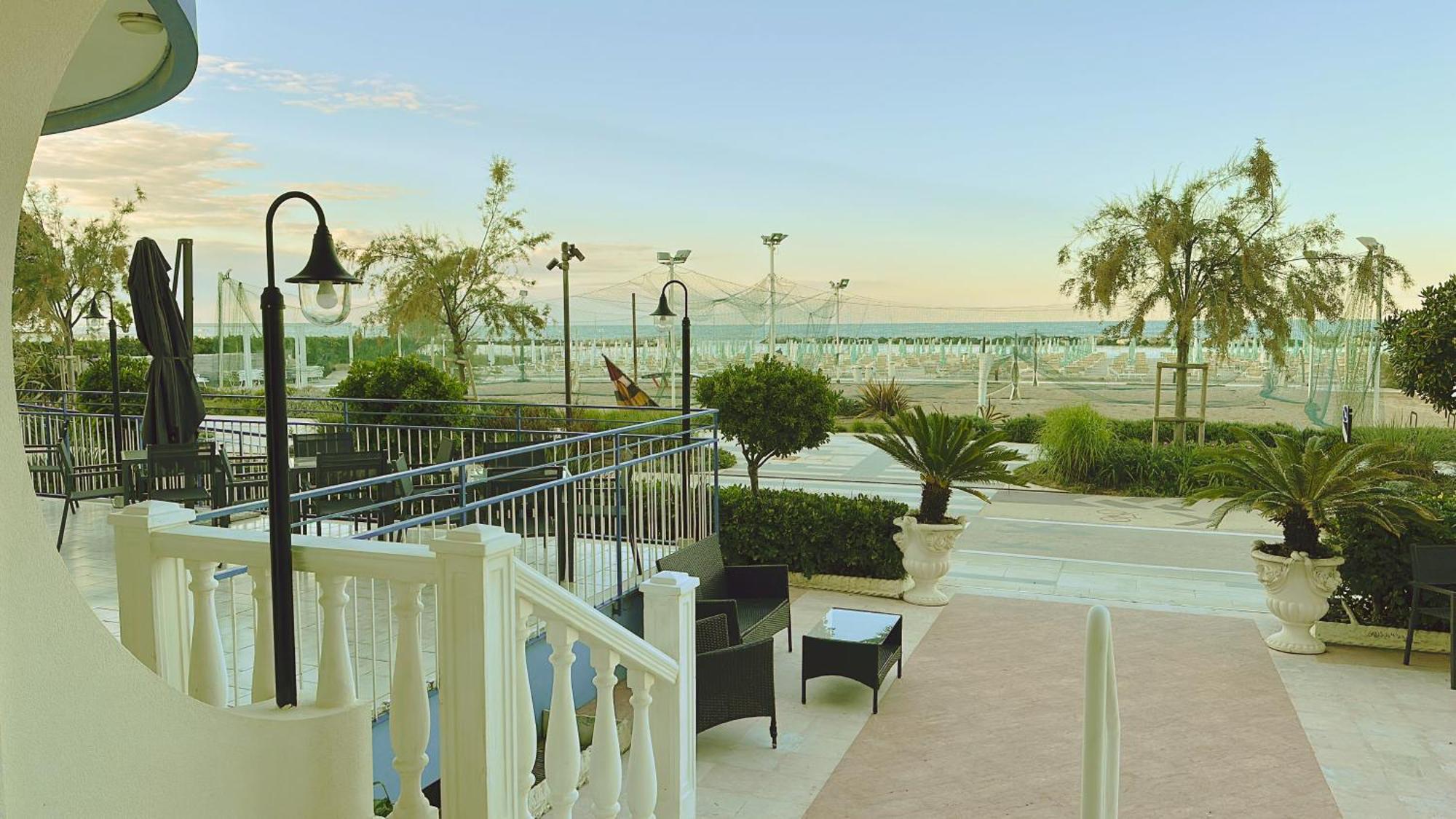 Hotel Ideal Ρίμινι Εξωτερικό φωτογραφία